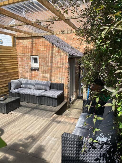 Duck Terrace With Gym Duckling Stays Kibworth Harcourt Bagian luar foto